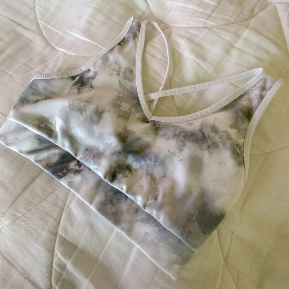 AVIA Tie Dye Sports Bra Gray And White Crisscross Straps Removable Pads Size S